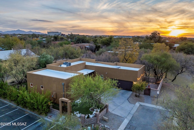 view of aerial view at dusk