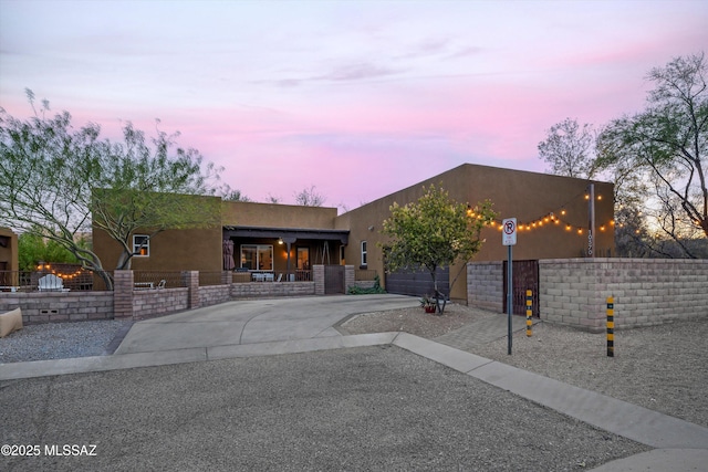 view of front of property