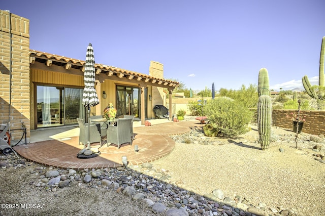 view of yard with a patio