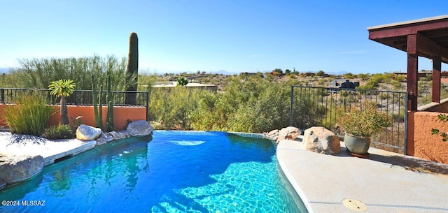 view of swimming pool