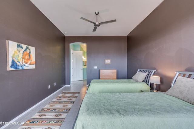 bedroom with ceiling fan