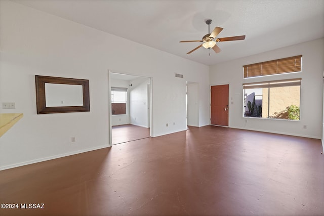 empty room featuring ceiling fan