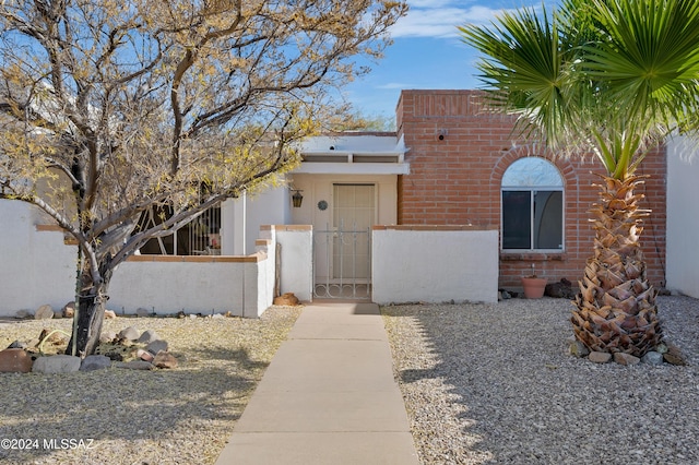 view of front of property