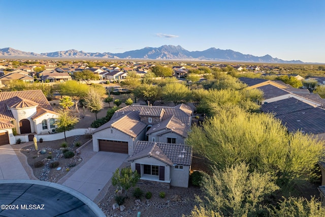 bird's eye view featuring a mountain view