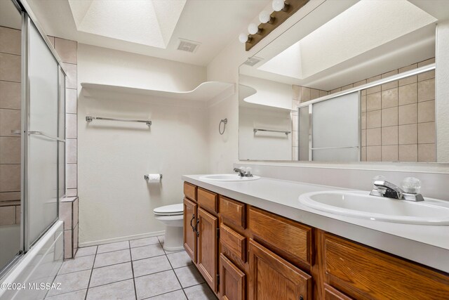 bathroom featuring tiled shower / bath combo