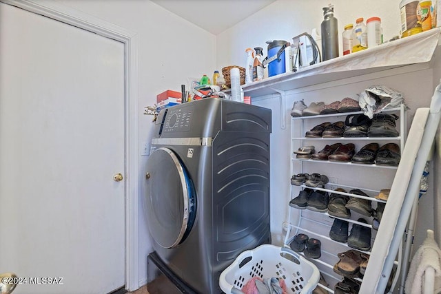 laundry area with washer / clothes dryer