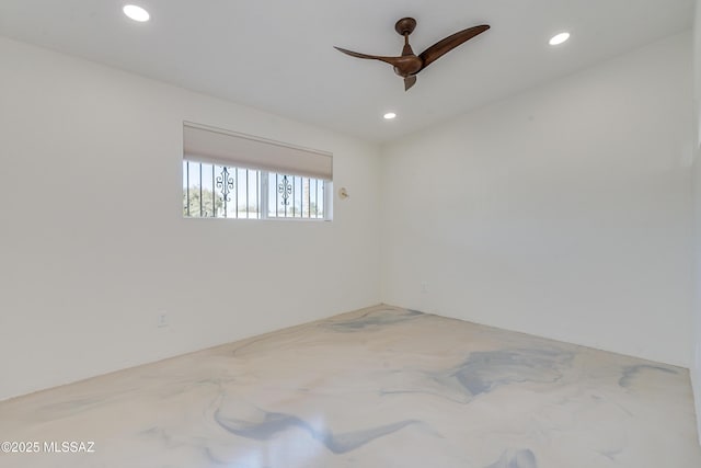 empty room with ceiling fan