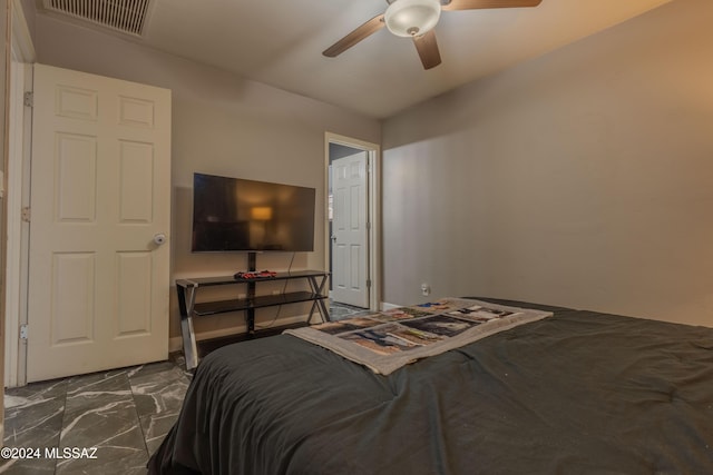 bedroom with ceiling fan