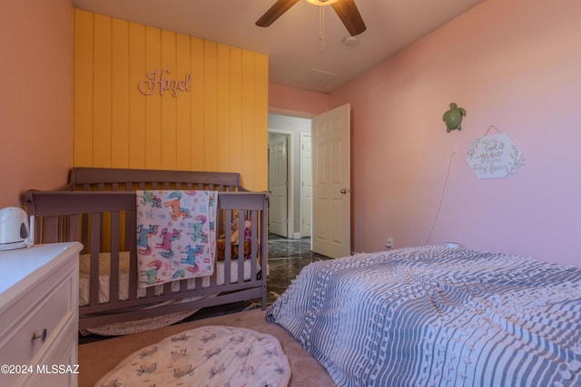 bedroom with ceiling fan