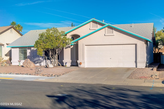 view of front facade featuring a garage