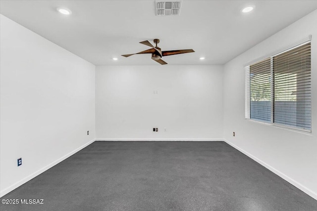 empty room featuring ceiling fan