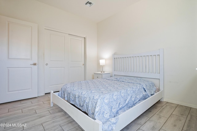 bedroom with a closet