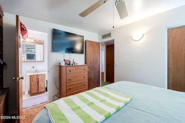 bedroom featuring ceiling fan