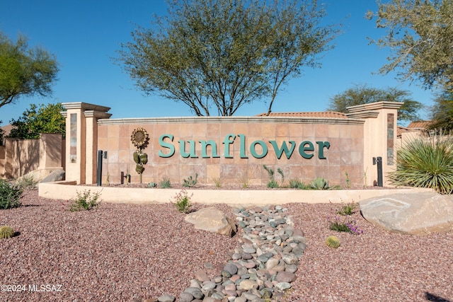 view of community / neighborhood sign