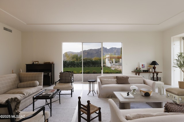 living room featuring a mountain view