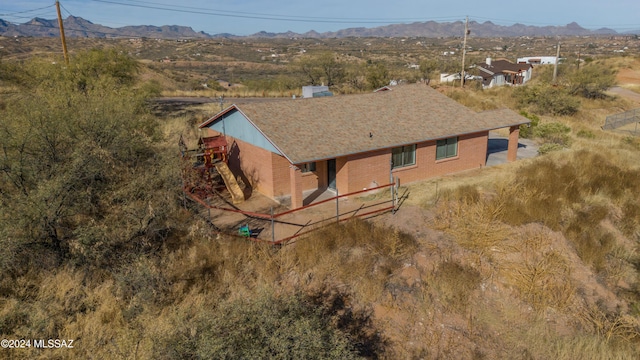 bird's eye view featuring a mountain view