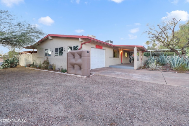 view of front of house featuring a carport