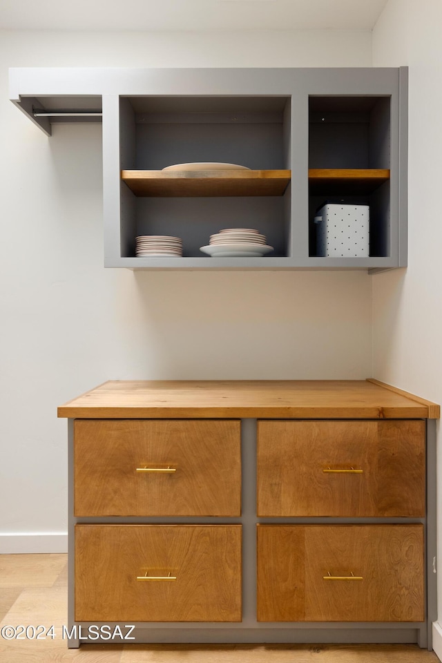 interior details with wood finished floors