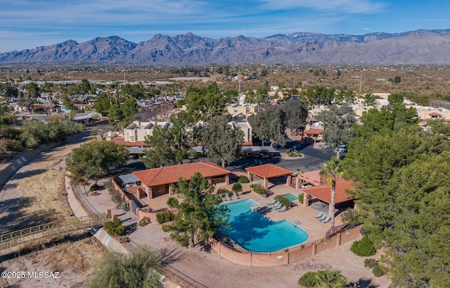 bird's eye view with a mountain view