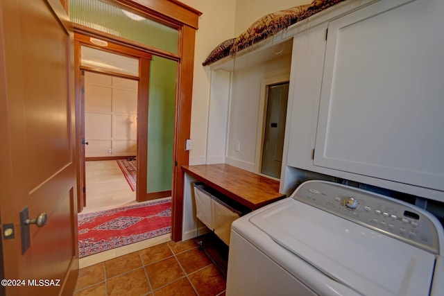 laundry area featuring washer / dryer