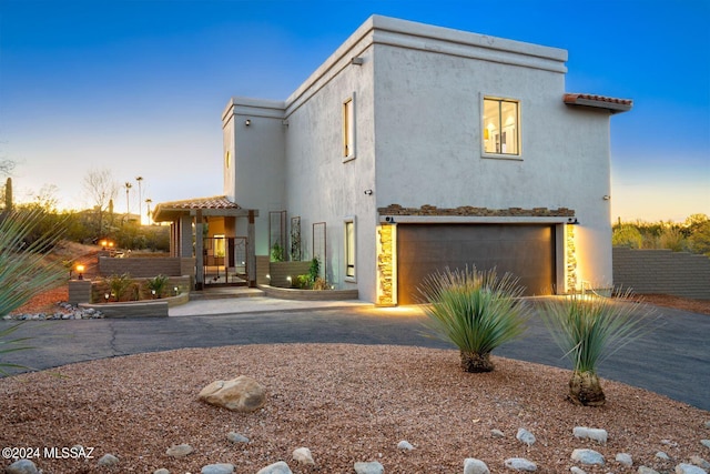 view of front facade with a garage