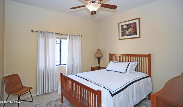 bedroom with ceiling fan