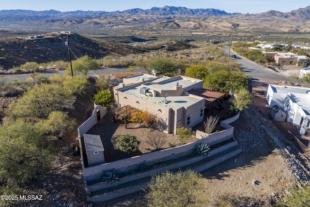 bird's eye view featuring a mountain view