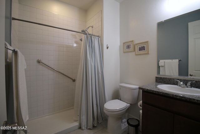 bathroom with a shower with shower curtain, vanity, and toilet