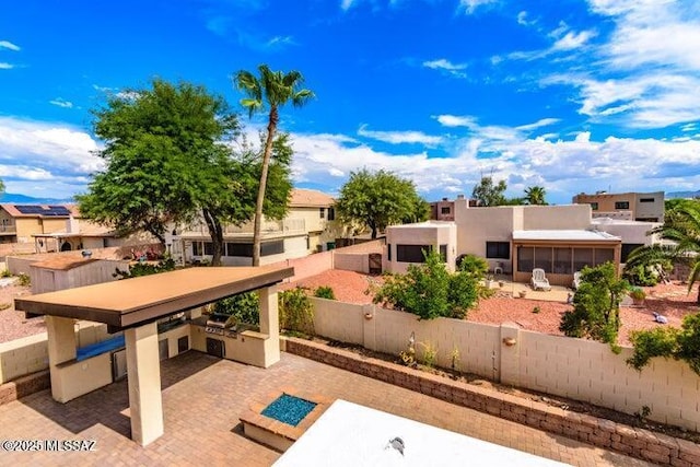 view of patio / terrace with an outdoor kitchen