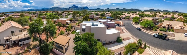 bird's eye view featuring a mountain view