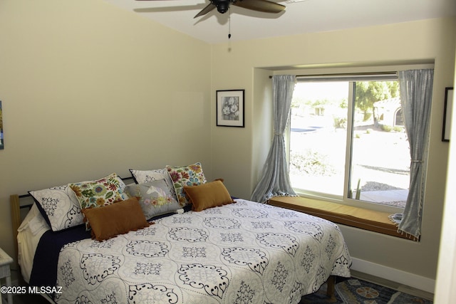 bedroom with ceiling fan