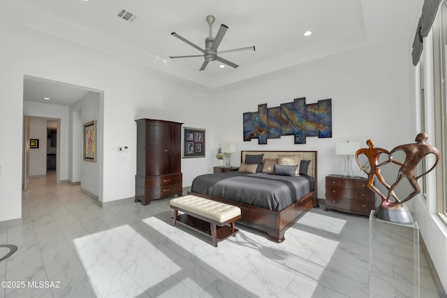 bedroom with ceiling fan