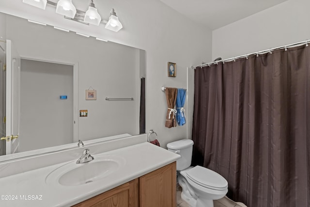 full bath with vanity, toilet, and a shower with curtain