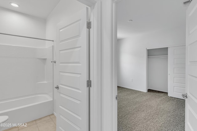 bathroom featuring shower / bathtub combination