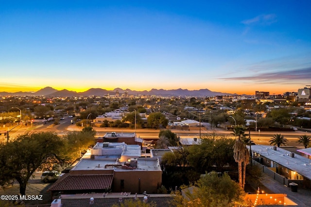 view of aerial view at dusk