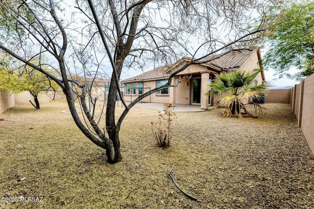 view of front facade featuring a patio