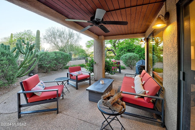 view of patio / terrace with an outdoor hangout area and ceiling fan