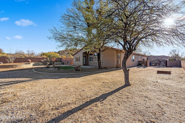 view of front of property