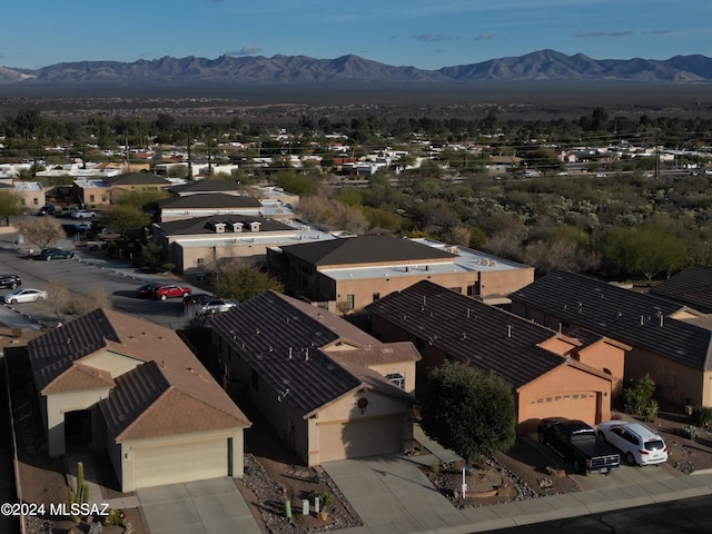 bird's eye view featuring a mountain view