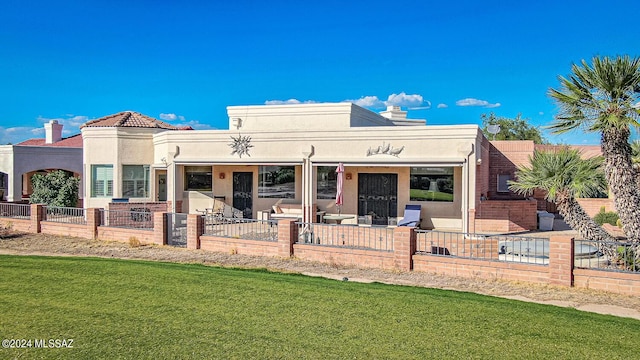 view of front of house with a front yard