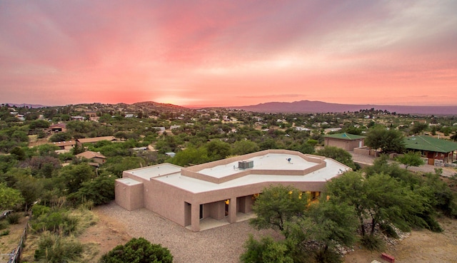 view of aerial view at dusk