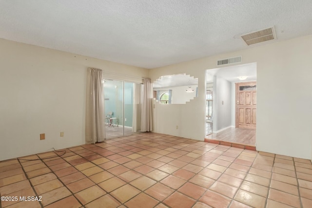 entrance to property featuring a porch