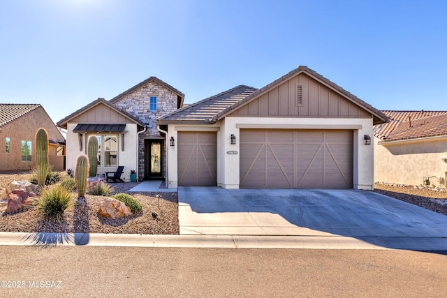 view of front facade featuring a garage