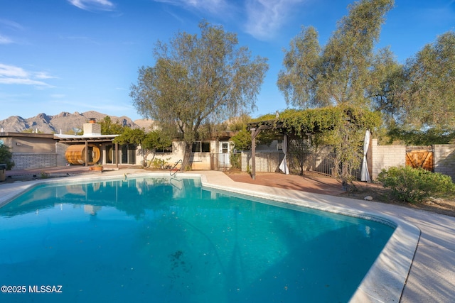 view of pool featuring a mountain view