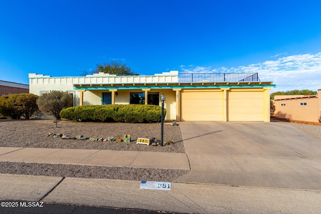 view of front of property