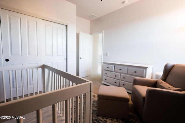 bedroom with a closet