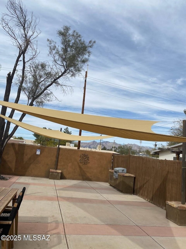 view of patio / terrace with an outdoor kitchen