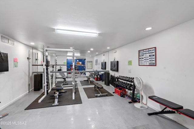 exercise room featuring recessed lighting, visible vents, and baseboards