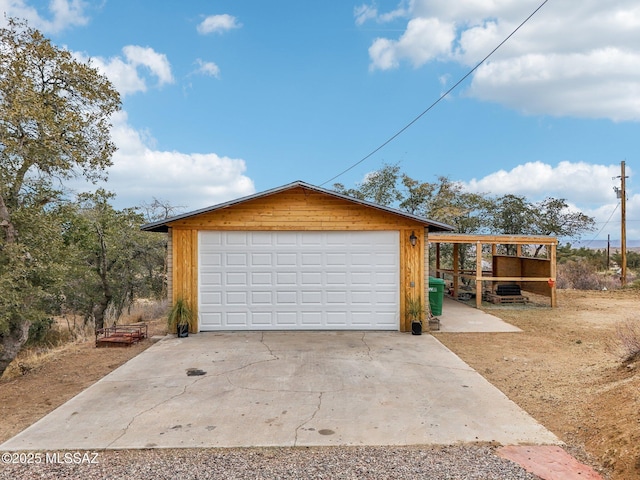 view of detached garage