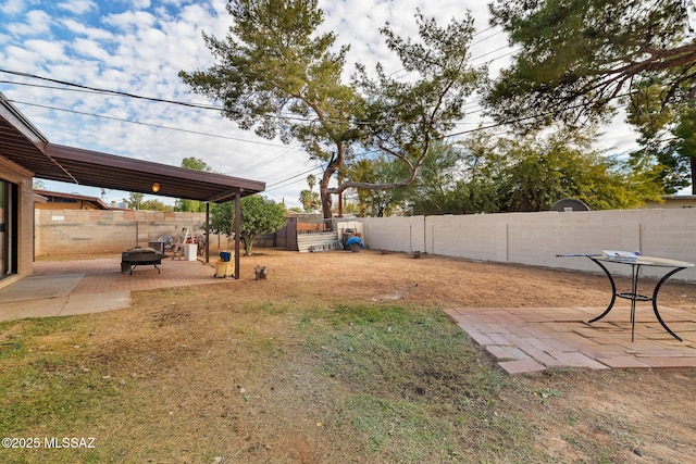 view of yard with a patio